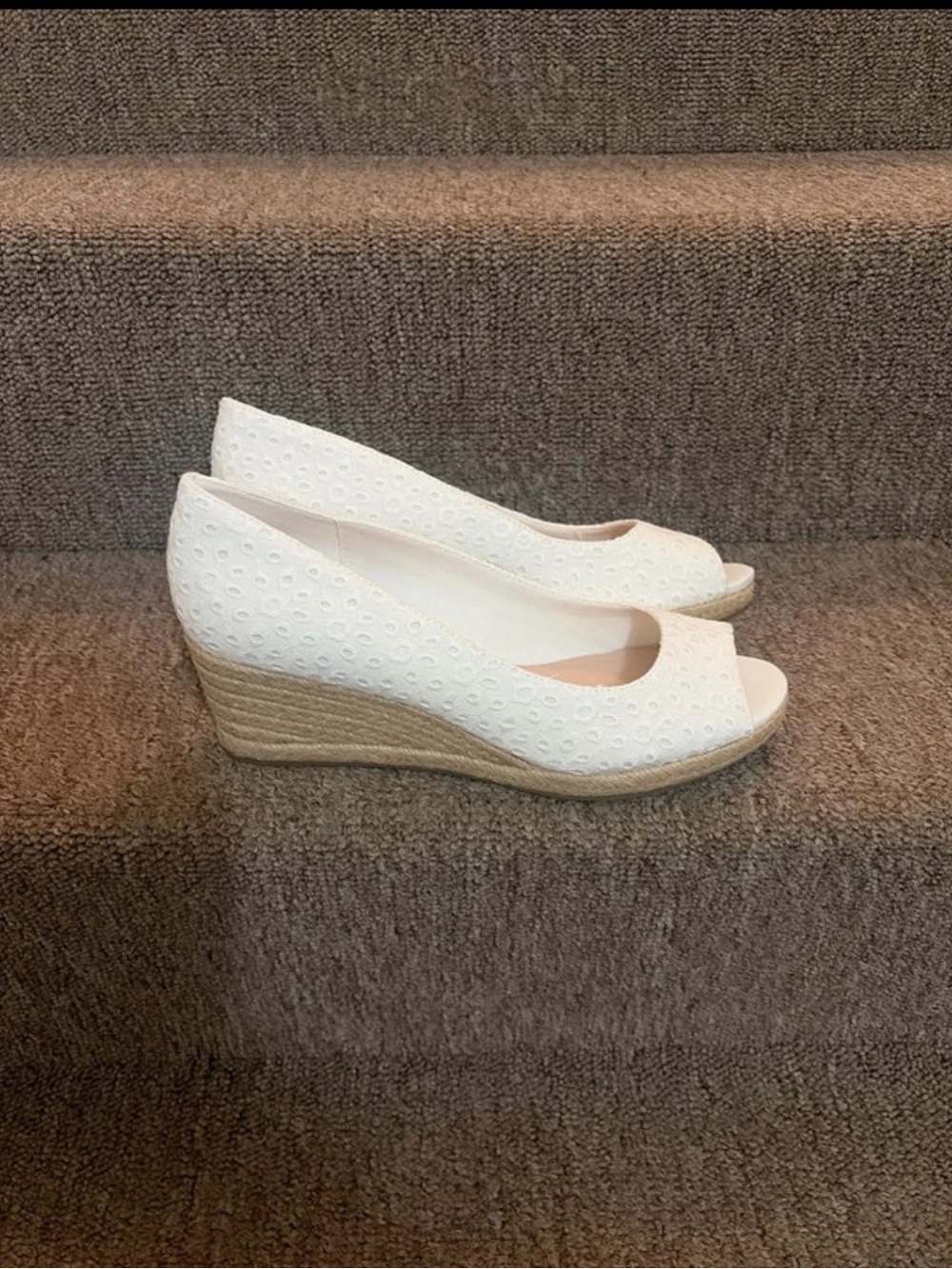 Bandolino White Eyelet Peep-Toe Wedge Espadrilles